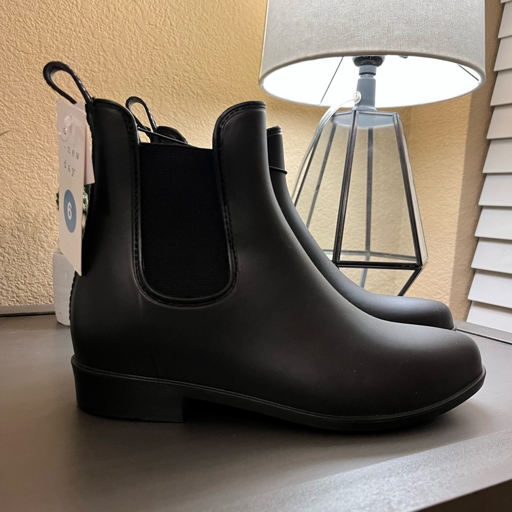 Chelsea rain boots